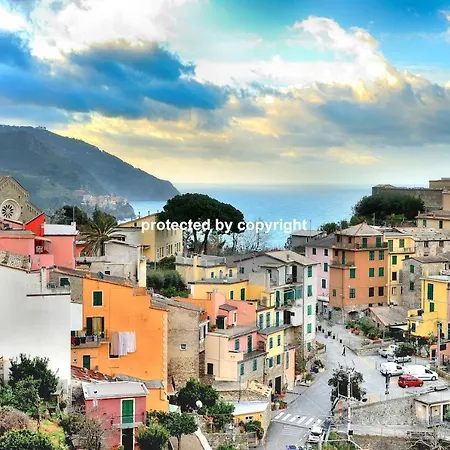 Apartment Attic Outstanding View Corniglia