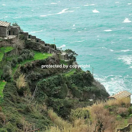Apartman Attic Outstanding View Corniglia