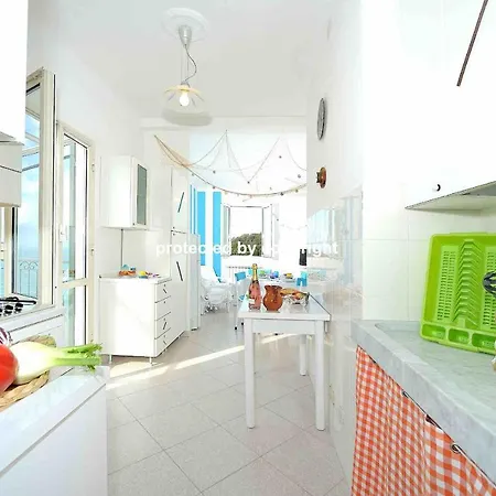 Apartman Attic Outstanding View Corniglia
